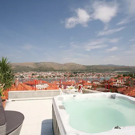 Domus * Trogir